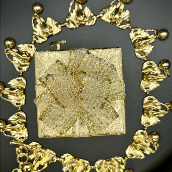 Gold tone belt with elephant and bells lavish sparkling - 1960s - Picture 10 of 12